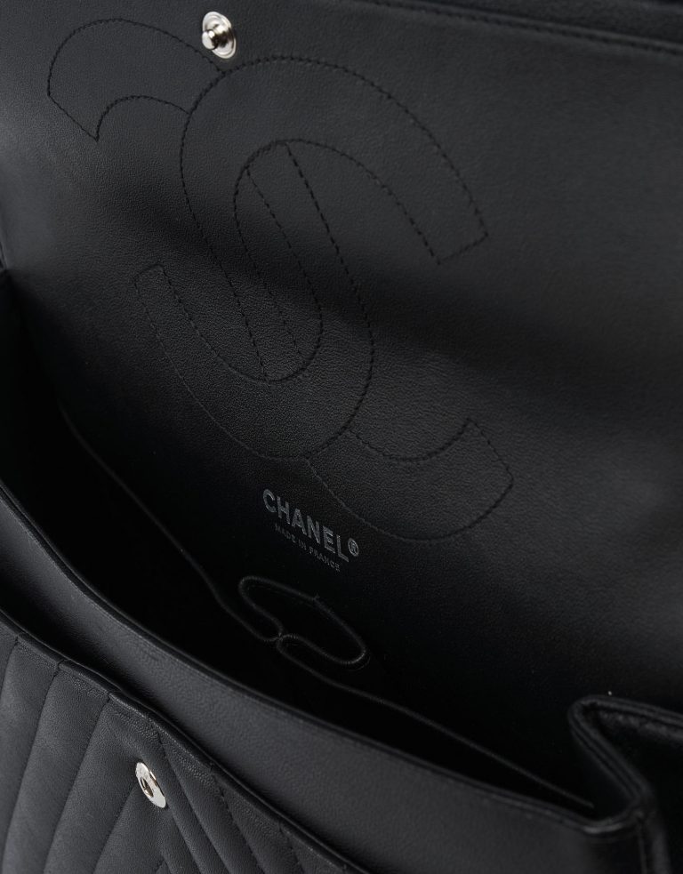 189 Chanel 255 227 Grained Lamb Black