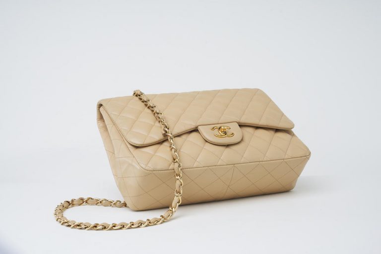 Chanel Classic Single Flap Jumbo Lambskin Beige Saclàb Bottom