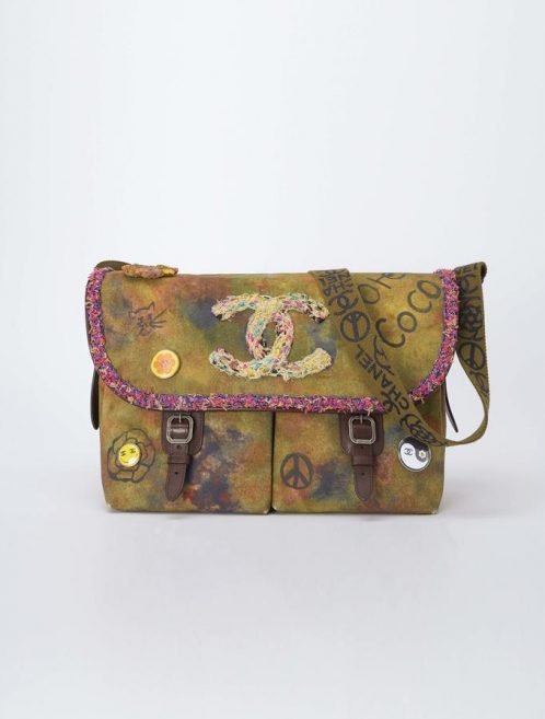 Chanel Graffiti Messenger Bag Saclàb Front