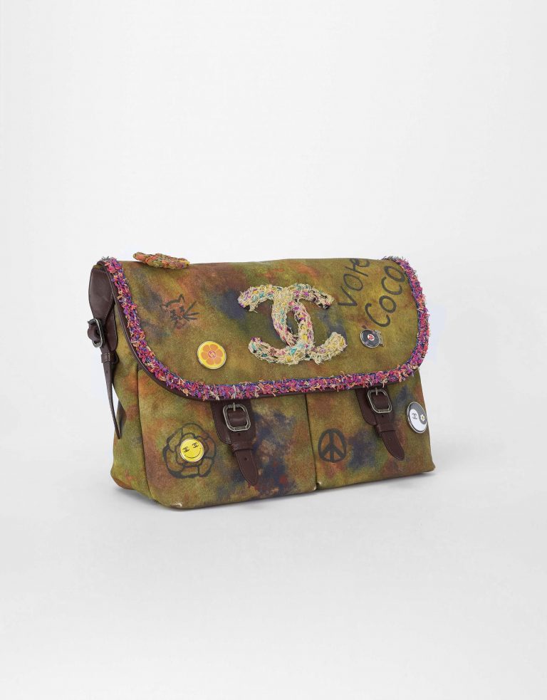 Chanel Graffiti Messenger Bag Saclàb Side