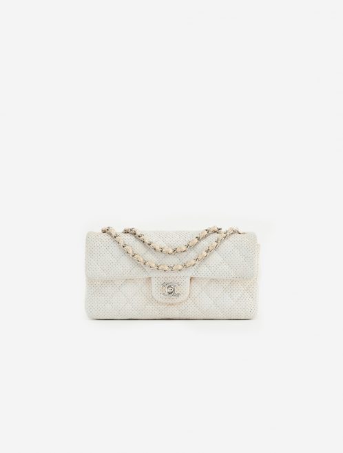 Pre-owned Chanel bag Timeless Baguette Lamb Off White White | Sell your designer bag on Saclab.com