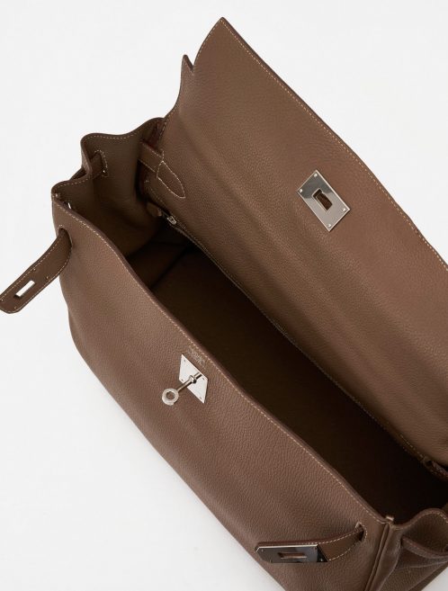 Pre-owned Hermès bag Kelly 40 Clemence Etoupe Beige, Brown | Sell your designer bag on Saclab.com