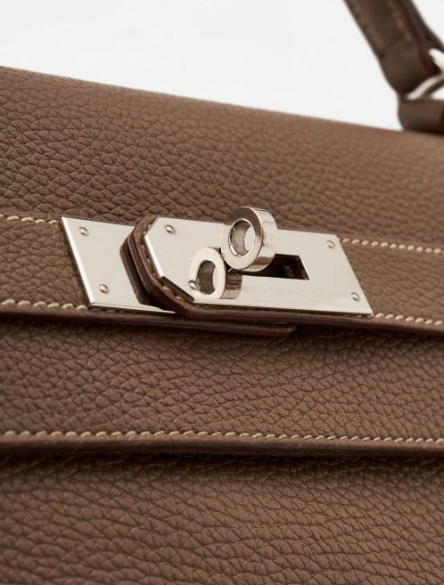 Pre-owned Hermès bag Kelly 40 Clemence Etoupe Beige, Brown | Sell your designer bag on Saclab.com