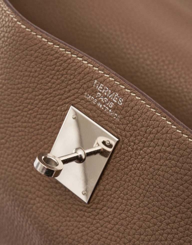 Pre-owned Hermès bag Kelly 40 Clemence Etoupe Beige, Brown | Sell your designer bag on Saclab.com