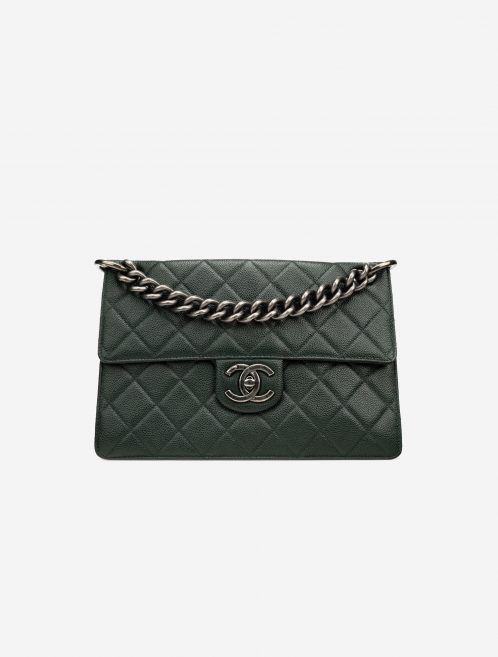 Pre-owned Chanel bag Timeless Large Caviar Green Green | Sell your designer bag on Saclab.com