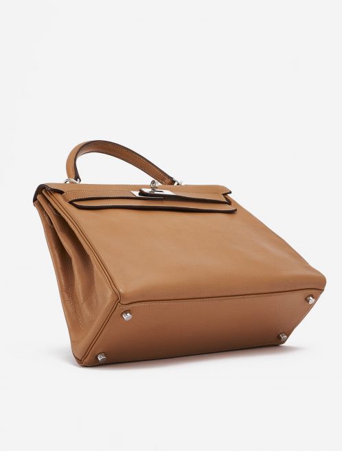 Hermès Kelly 32 Natural Pre-Loved Luxury Handbag