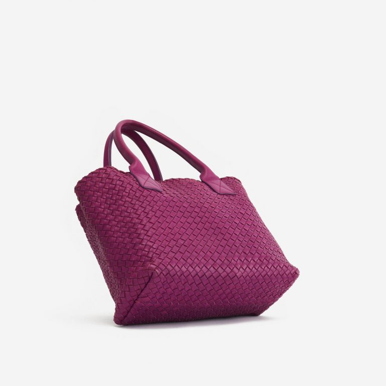 A pre-loved Bottega Veneta Cabat Small Intrecciato Purple on SACLÀB