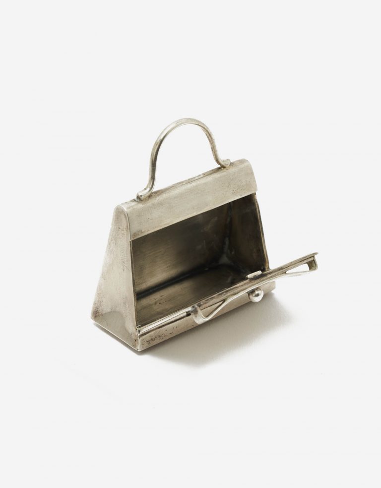 Pre-owned Hermès bag Kelly Sterling Silver Pill Case Silver | Sell your designer bag on Saclab.com