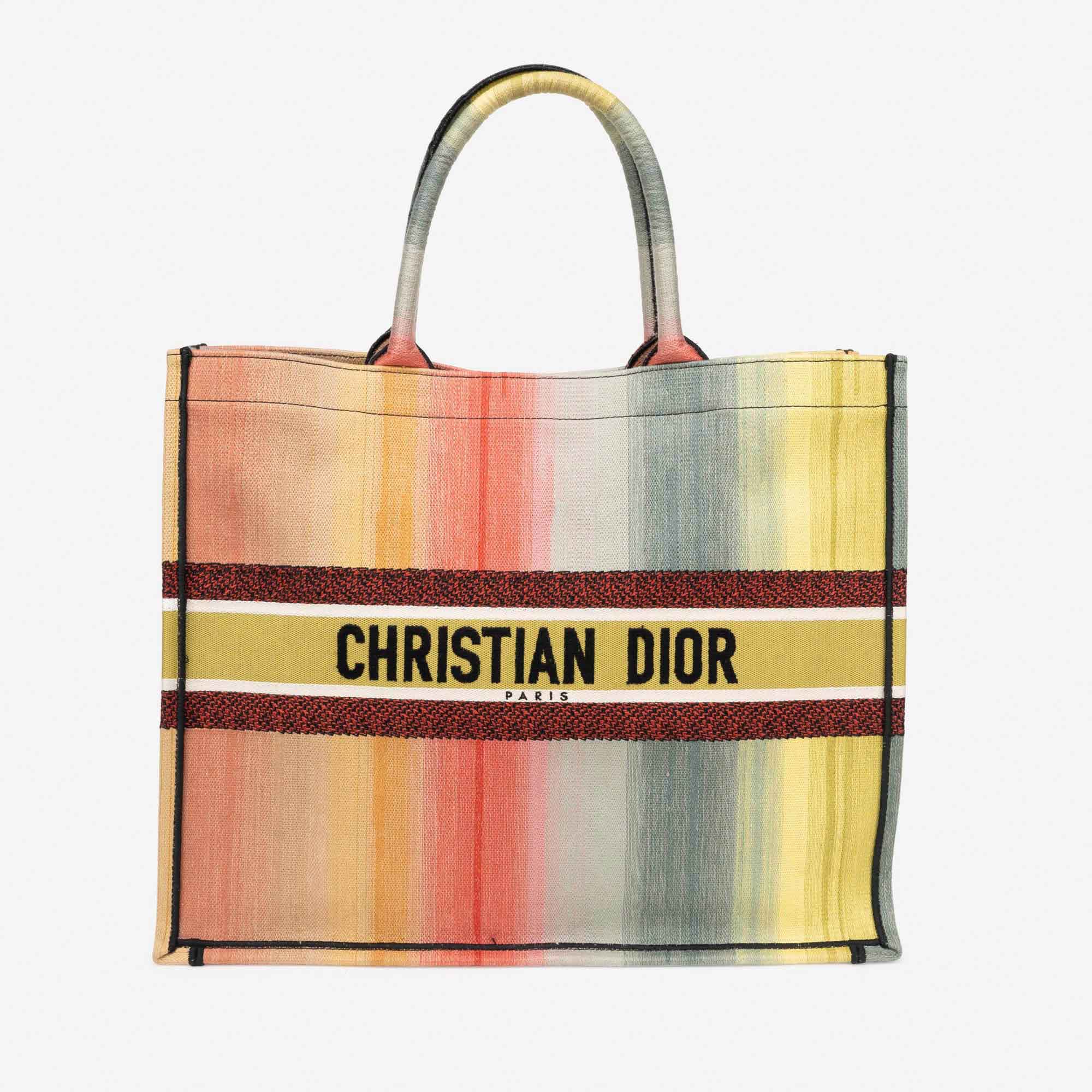 ★Dior★BOOK TOTE ラージ ☆Dior ☆BOOK TOTE ラージトートバッグ (Dior/トートバッグ