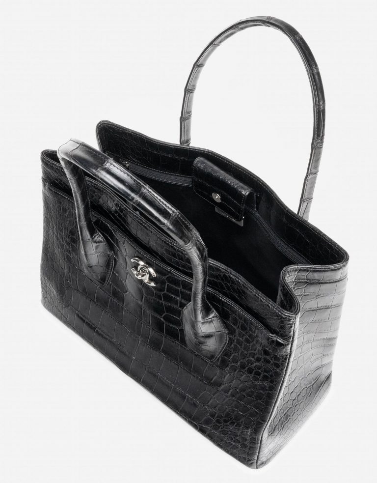Pre-owned Chanel bag Executive Alligator Black Black | Sell your designer bag on Saclab.com