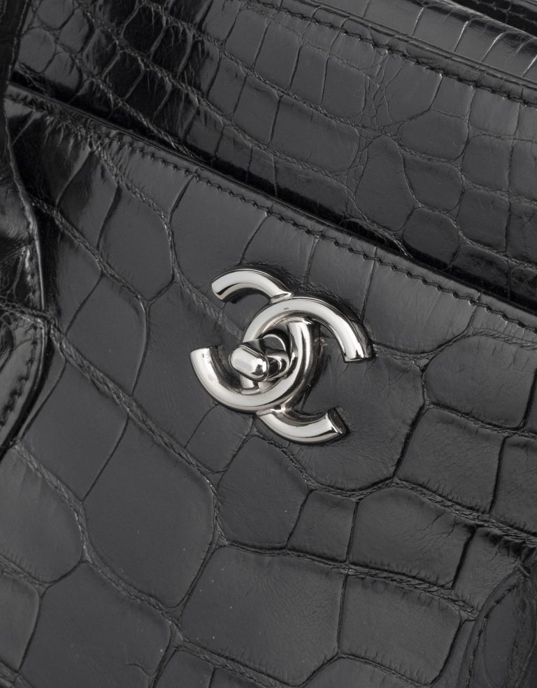 Pre-owned Chanel bag Executive Alligator Black Black | Sell your designer bag on Saclab.com