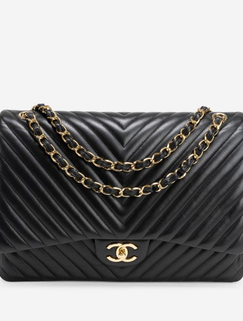 Pre-owned Chanel bag Timeless Maxi Lamb Chevron Black Black | Sell your designer bag on Saclab.com