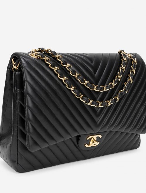 Pre-owned Chanel bag Timeless Maxi Lamb Chevron Black Black | Sell your designer bag on Saclab.com