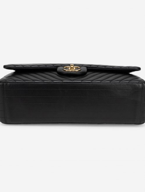 Pre-owned Chanel bag Timeless Maxi Lamb Chevron Black Black | Sell your designer bag on Saclab.com