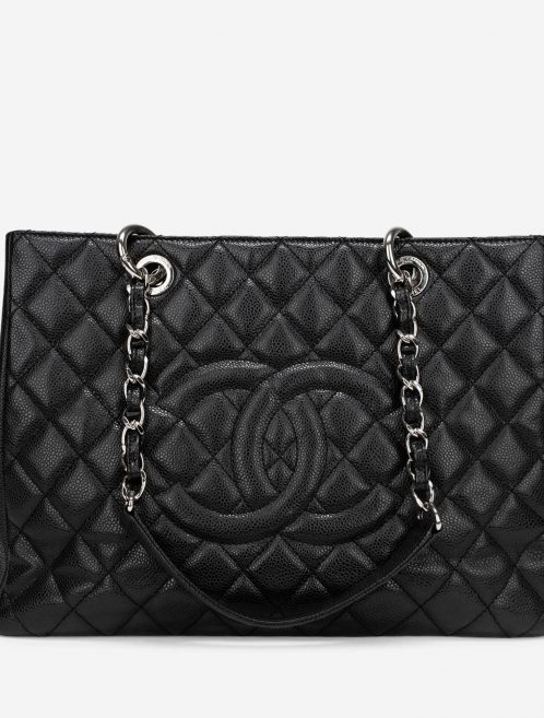 Pre-owned Chanel bag GST Medium Caviar Black Black | Sell your designer bag on Saclab.com