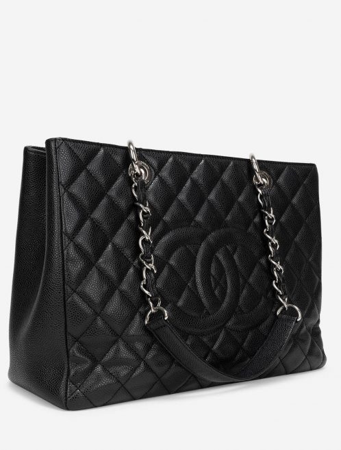 Pre-owned Chanel bag GST Medium Caviar Black Black | Sell your designer bag on Saclab.com