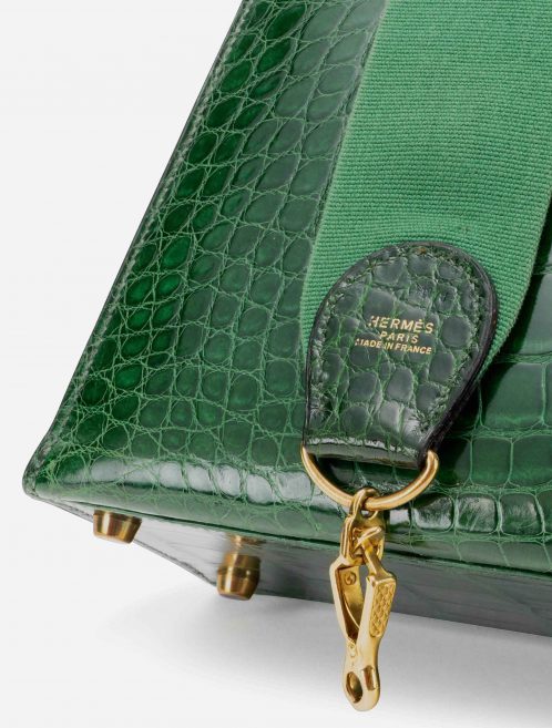 Pre-owned Hermès bag Kelly 32 Alligator Vert Emerald Green | Sell your designer bag on Saclab.com