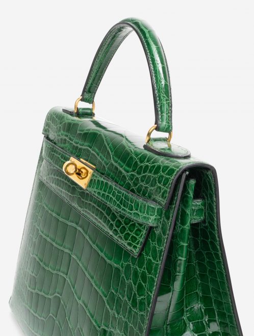 Pre-owned Hermès bag Kelly 32 Alligator Vert Emerald Green | Sell your designer bag on Saclab.com