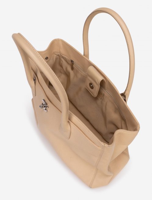 Pre-owned Chanel bag Executive Tote Calf Beige | Sell your designer bag on Saclab.com