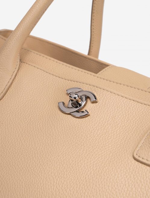 Pre-owned Chanel bag Executive Tote Calf Beige Beige | Sell your designer bag on Saclab.com