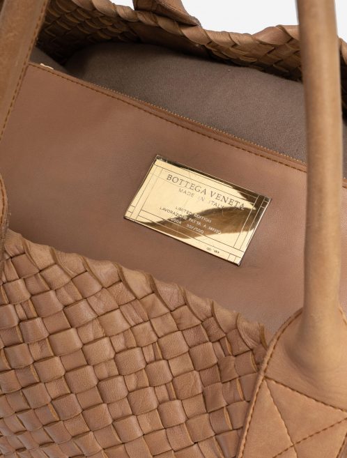 Pre-owned Bottega Veneta bag Cabat Large Intrecciato Camel Brown | Sell your designer bag on Saclab.com