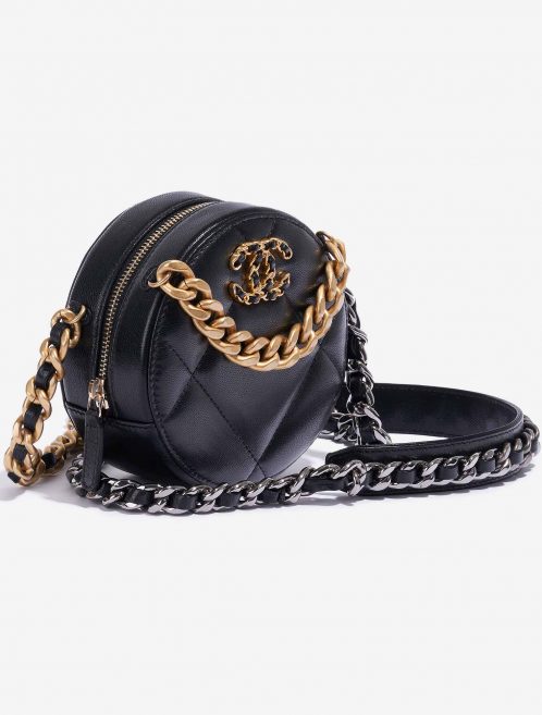 Pre-owned Chanel bag 19 Clutch Lamb Black Black | Sell your designer bag on Saclab.com