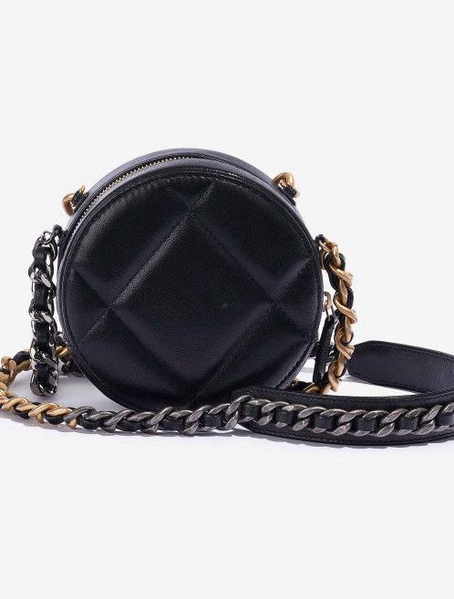 Pre-owned Chanel bag 19 Clutch Lamb Black Black | Sell your designer bag on Saclab.com