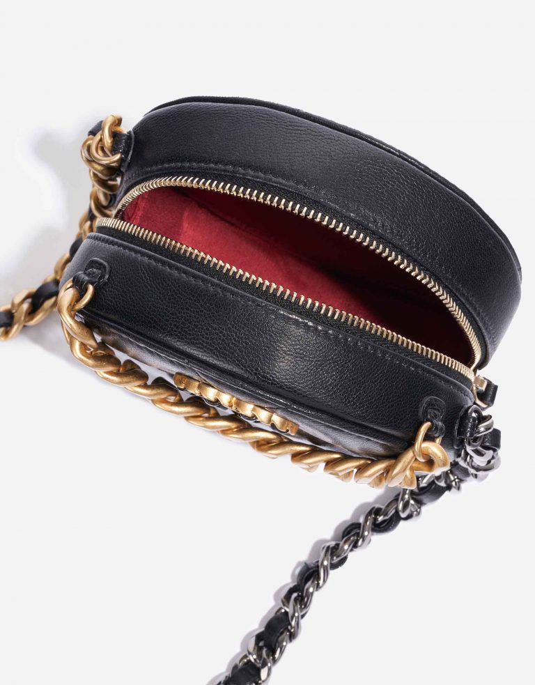 Chanel 19 Clutch Lamb Black