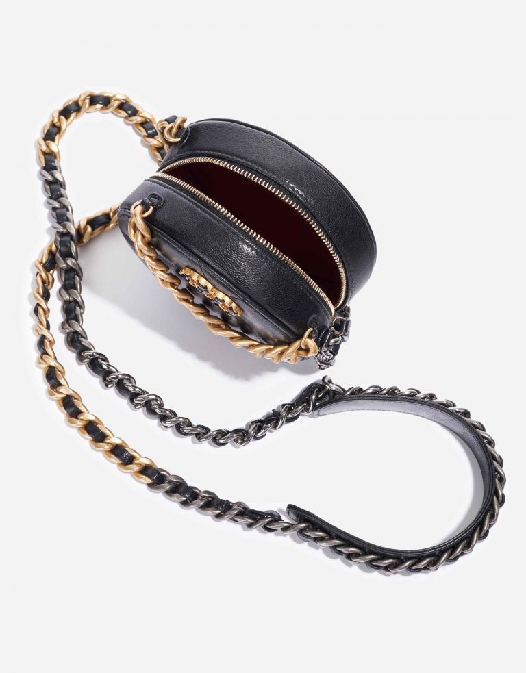 Chanel 19 Clutch Lamb Black