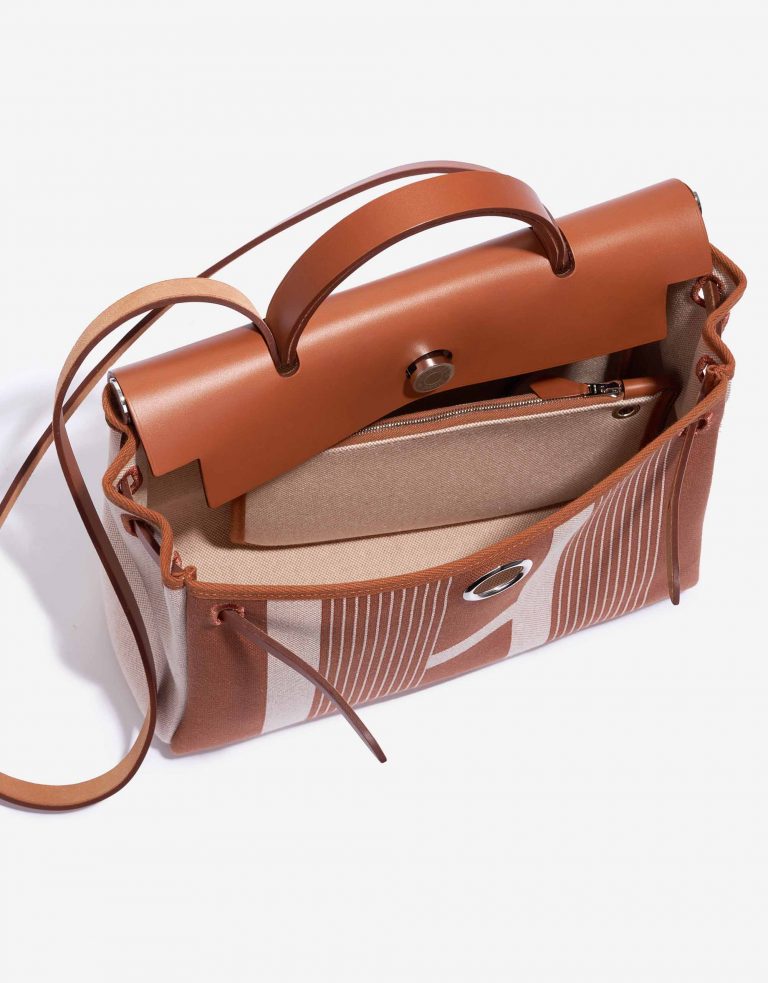 Hermès Herbag 31 Vache Hunter / Toile H Vibration Fauve / Ecru-Beige