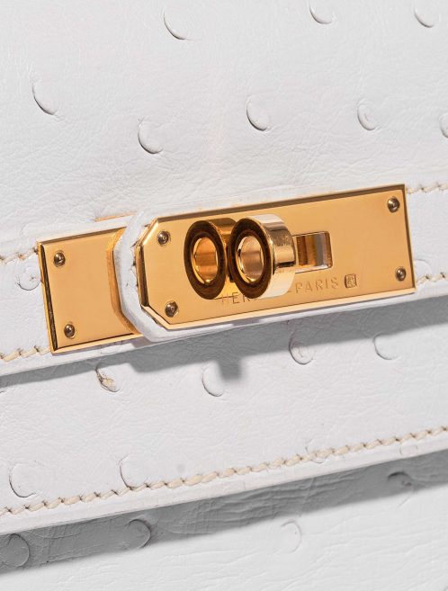 Pre-owned Hermès bag Kelly 32 Ostrich Blanc White Closing System | Sell your designer bag on Saclab.com