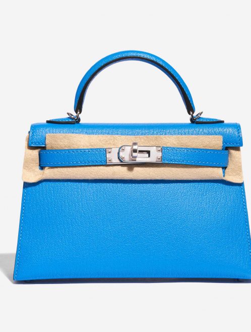 Pre-owned Hermès bag Kelly Mini Chèvre Mysore Blue Hydra Blue Front Velt | Sell your designer bag on Saclab.com
