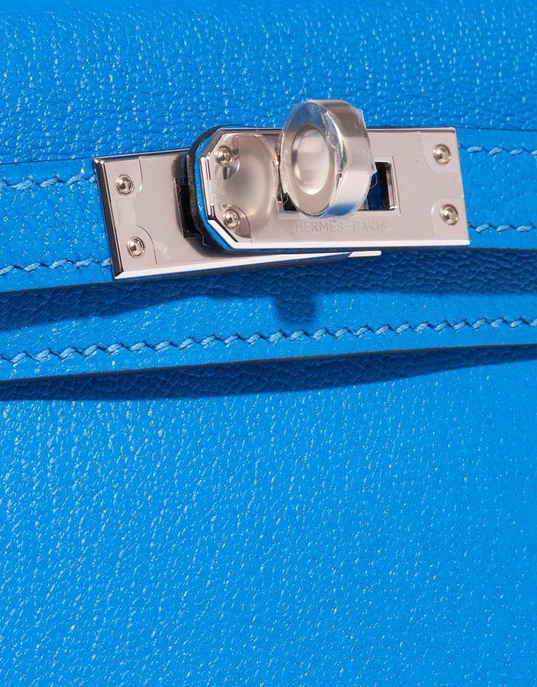 Pre-owned Hermès bag Kelly Mini Chèvre Mysore Blue Hydra Blue Closing System | Sell your designer bag on Saclab.com