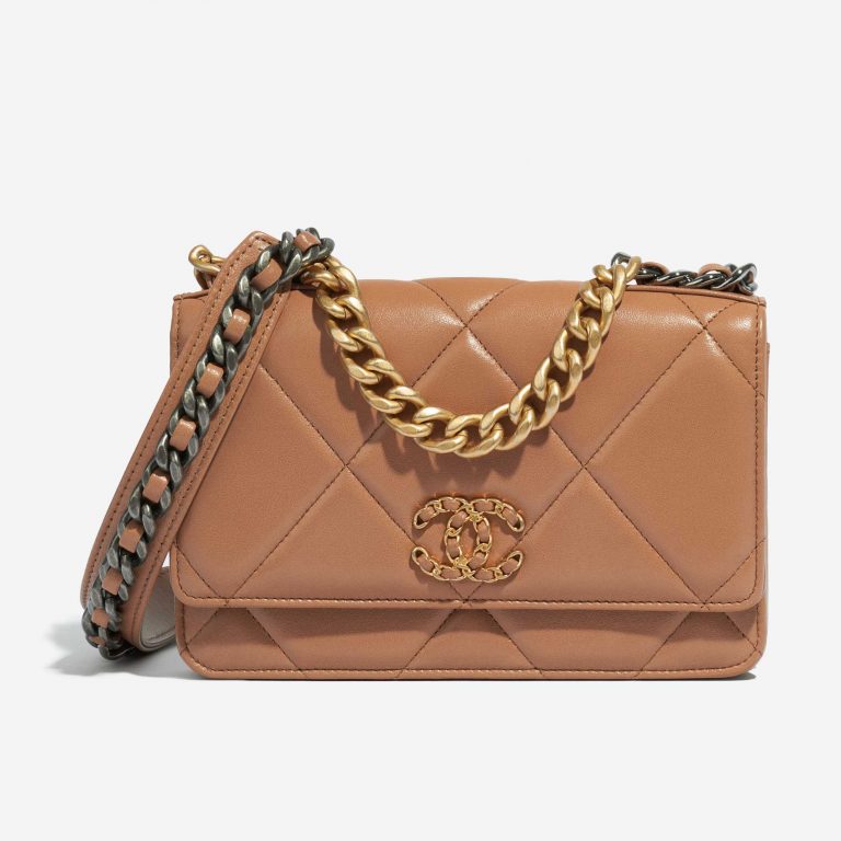 Chanel 19 WOC Lamb Brown