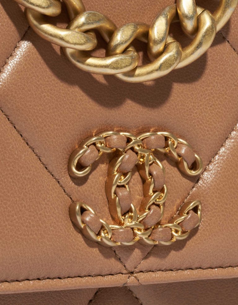 Chanel 19 WOC Lamb Brown
