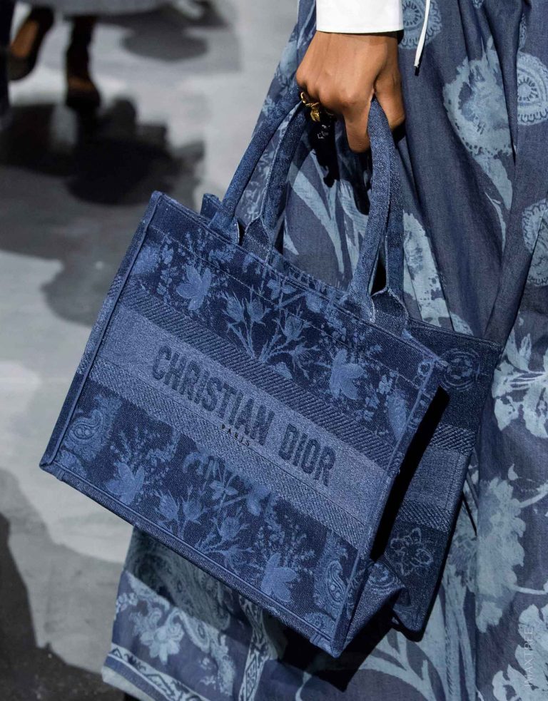 Dior Denim Book Tote Large Runway SS2021 | SACLÀB