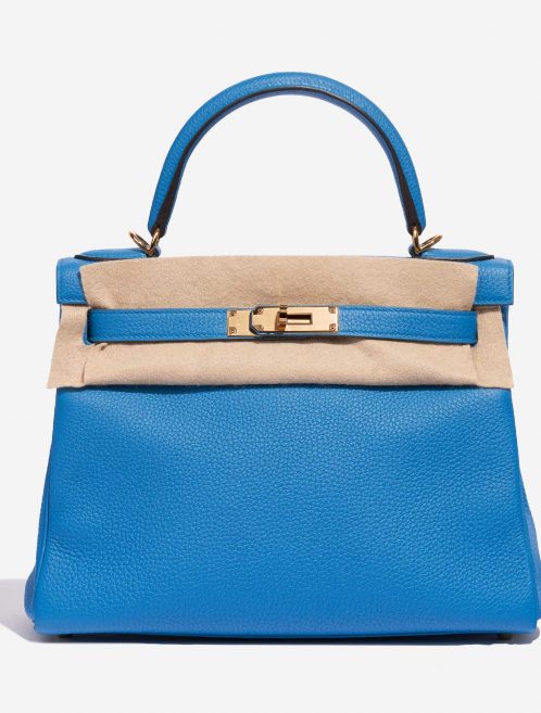 Pre-owned Hermès bag Kelly 28 Togo Blue Zanzibar Blue Front Velt | Sell your designer bag on Saclab.com