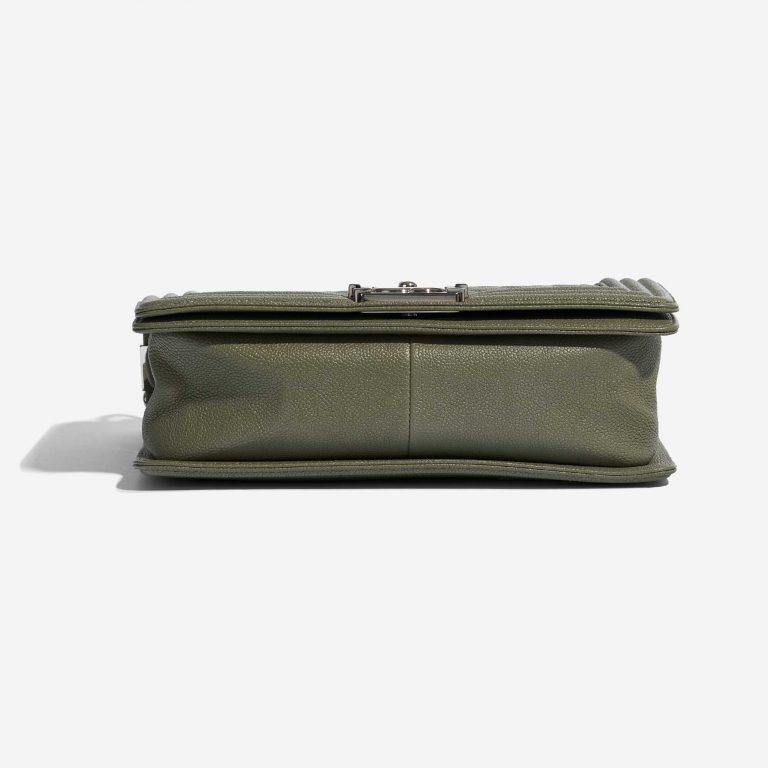 Pre-owned Chanel bag Boy Old Medium Caviar Khaki Green Bottom | Sell your designer bag on Saclab.com
