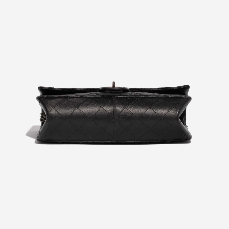 Pre-owned Chanel bag 2.55 Reissue 226 Calf Black Black Bottom | Sell your designer bag on Saclab.com