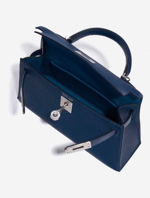 Pre-owned Hermès bag Kelly Mini Chèvre Mysore Deep Blue / Blue Izmir Blue | Sell your designer bag on Saclab.com