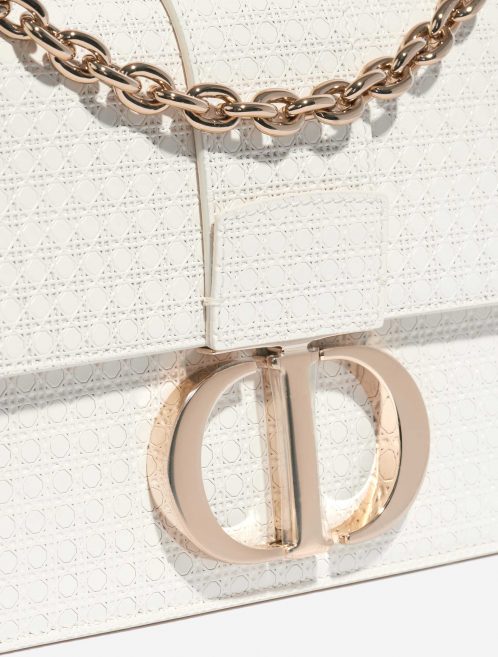 Pre-owned Dior bag 30 Montaigne Calf White White Closing System | Sell your designer bag on Saclab.com