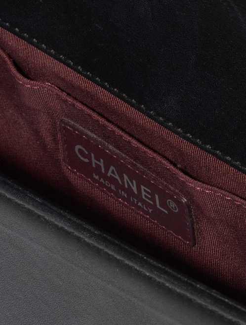 Pre-owned Chanel bag Boy Old Medium Lamb Black / White Black, White Logo | Sell your designer bag on Saclab.com