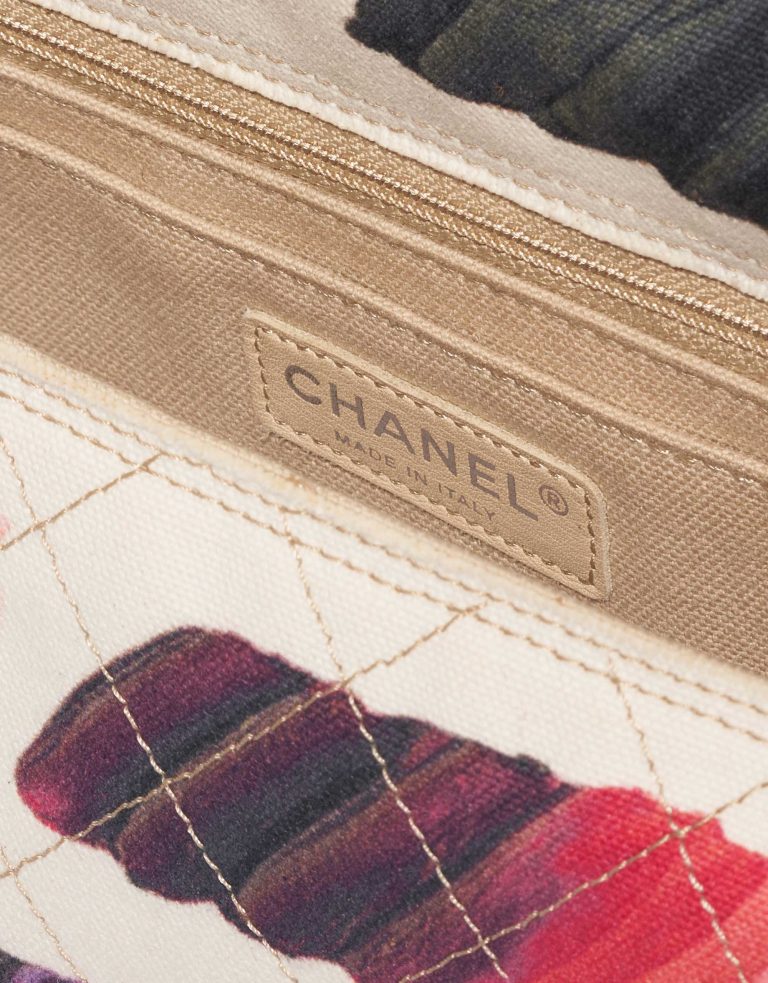 Pre-owned Chanel bag Timeless Flap Jumbo Canvas White Paint Palette Multicolour, White Logo | Sell your designer bag on Saclab.com