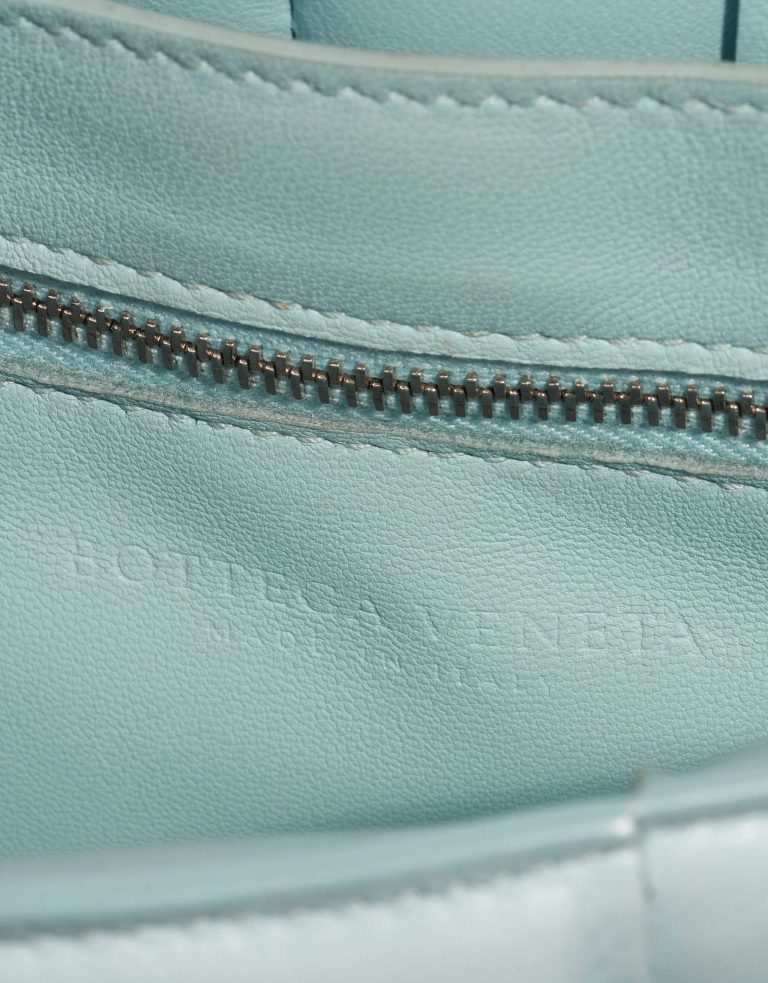 Pre-owned Bottega Veneta bag Cassette Medium Calf Topaz Blue Logo | Sell your designer bag on Saclab.com