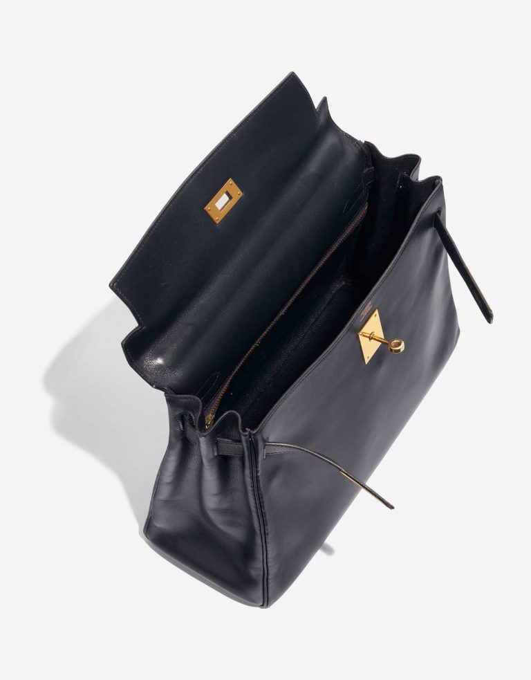 Pre-owned Hermès bag Kelly 32 Box Bleu Marine Blue Inside | Sell your designer bag on Saclab.com