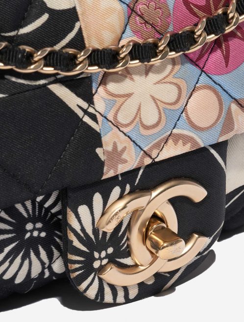 Pre-owned Chanel bag Timeless Medium Canvas Multicolour Multicolour Closing System | Sell your designer bag on Saclab.com