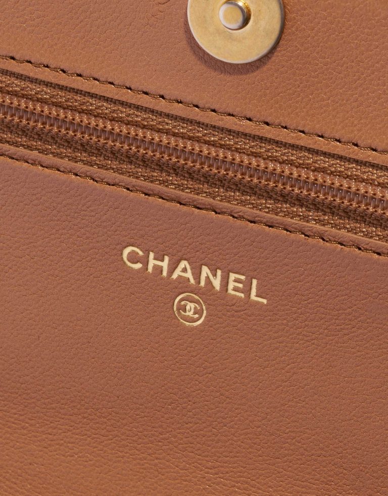 Pre-owned Chanel bag 19 WOC Lamb Brown Brown Logo | Sell your designer bag on Saclab.com