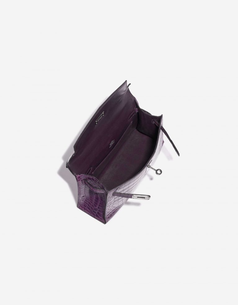 Pre-owned Hermès bag Kelly Pochette Alligator Amethyst Violet Inside | Sell your designer bag on Saclab.com