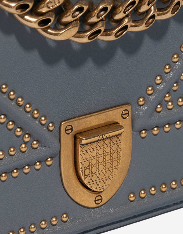 Pre-owned Dior bag Diorama Medium Calf Gray Closing System | Sell your designer bag on Saclab.com