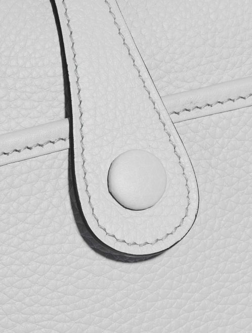 Pre-owned Hermès bag Evelyne 29 Taurillon Clemence Pale Blue Blue Closing System | Sell your designer bag on Saclab.com